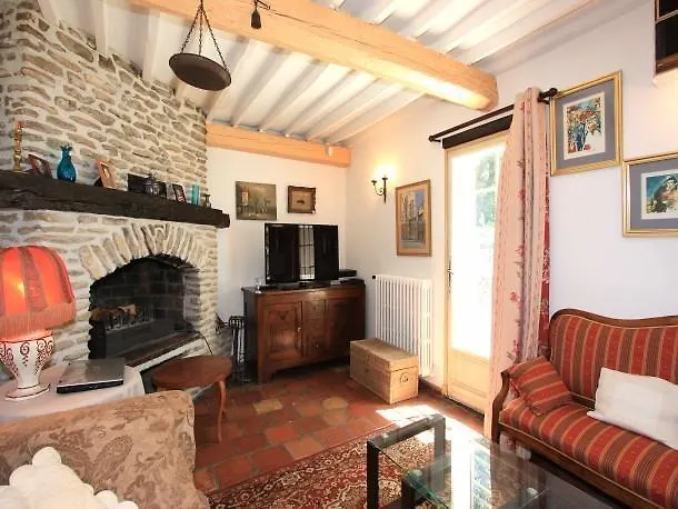 Luxury Villa With Jacuzzi In Carpentras Provence